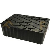 TPN0040-Tampon caoutchouc pour pont ciseaux  160 x 120 h40
Equivalent au modèle ISOTECH RP40 et RAV S505A6